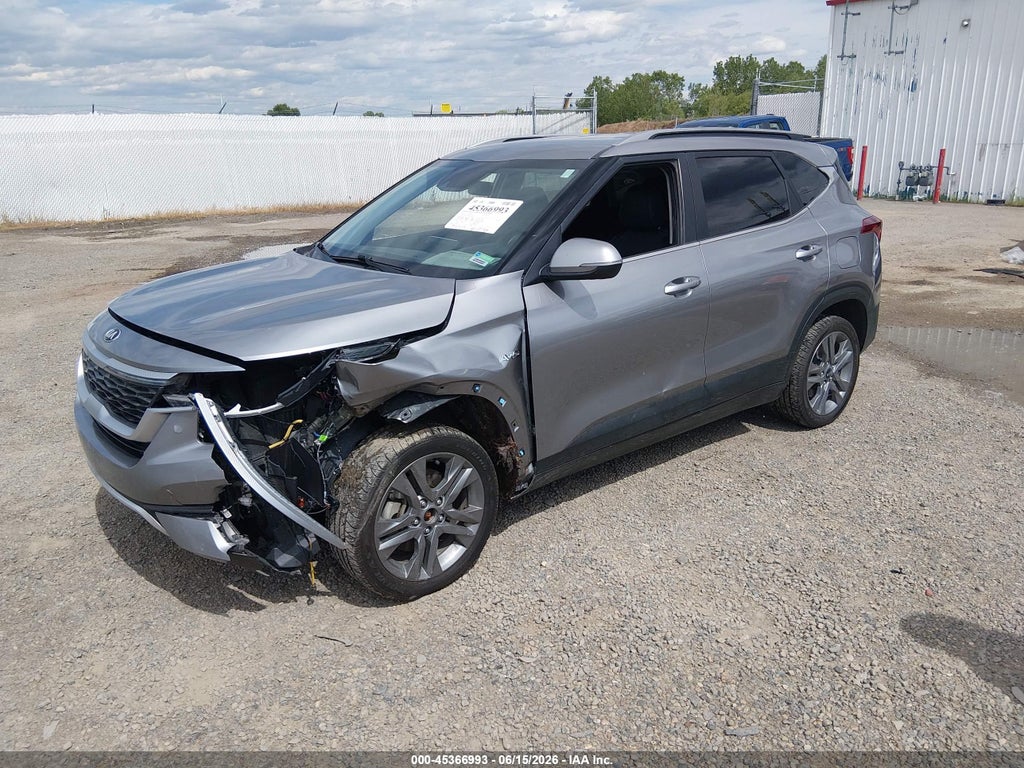 2021 Kia Seltos S photo 2