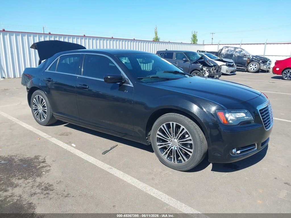 2014 Chrysler 300 300S photo 1