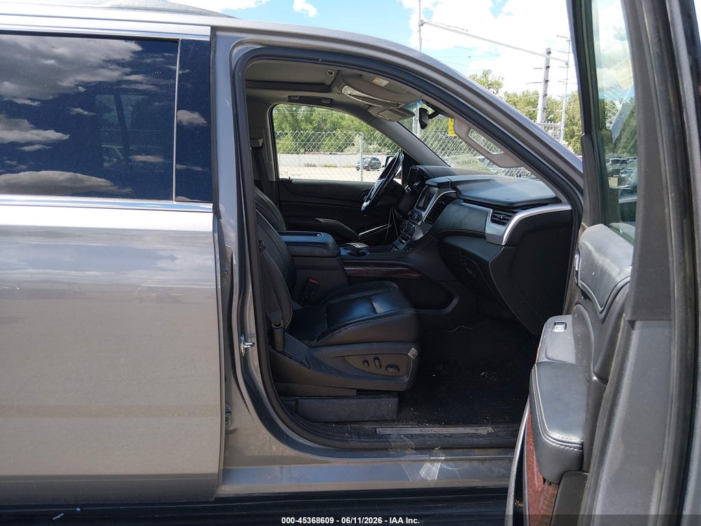 2018 GMC Yukon XL SLT photo 5