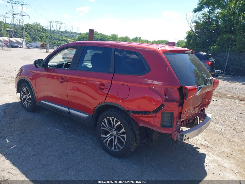 2018 Mitsubishi Outlander ES photo 3