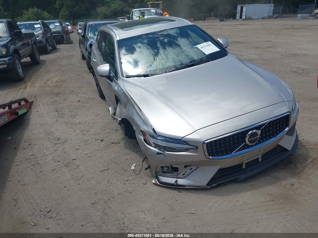 2026 VOLVO V60 CROSS COUNTRY