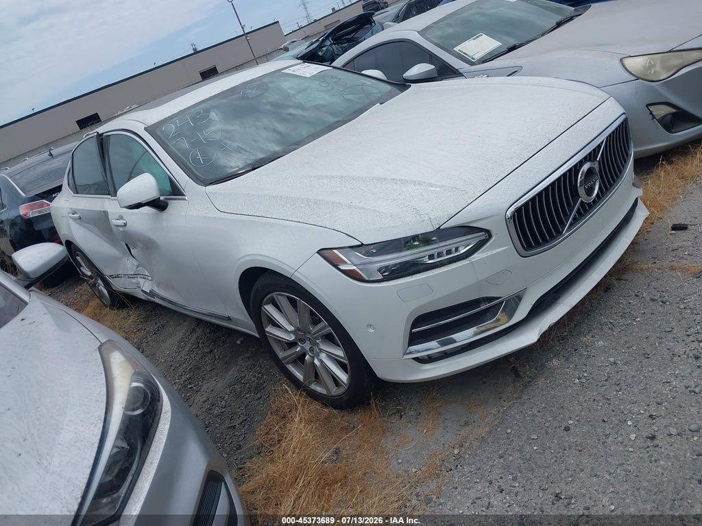 2018 VOLVO S90