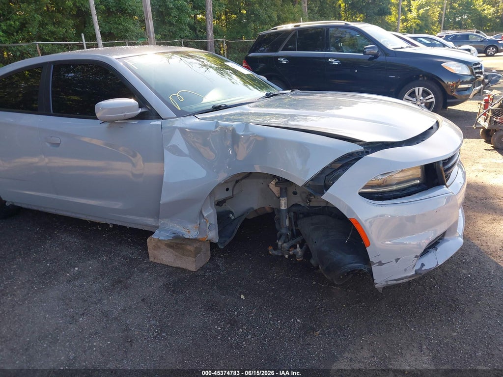 2021 Dodge Charger SXT RWD photo 6