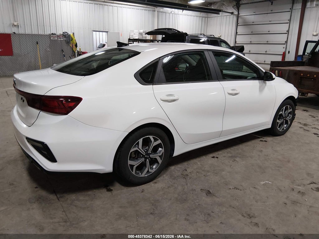 2021 Kia Forte LXS photo 4