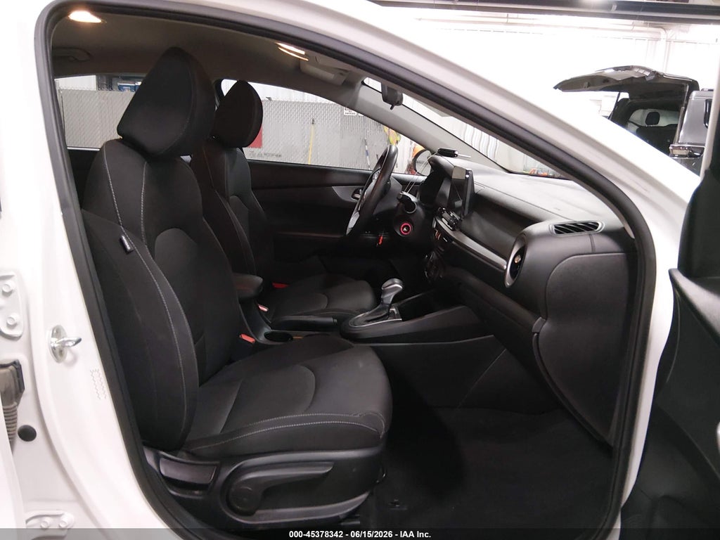 2021 Kia Forte LXS photo 5