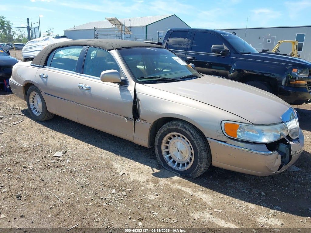 1998 LINCOLN TOWN CAR