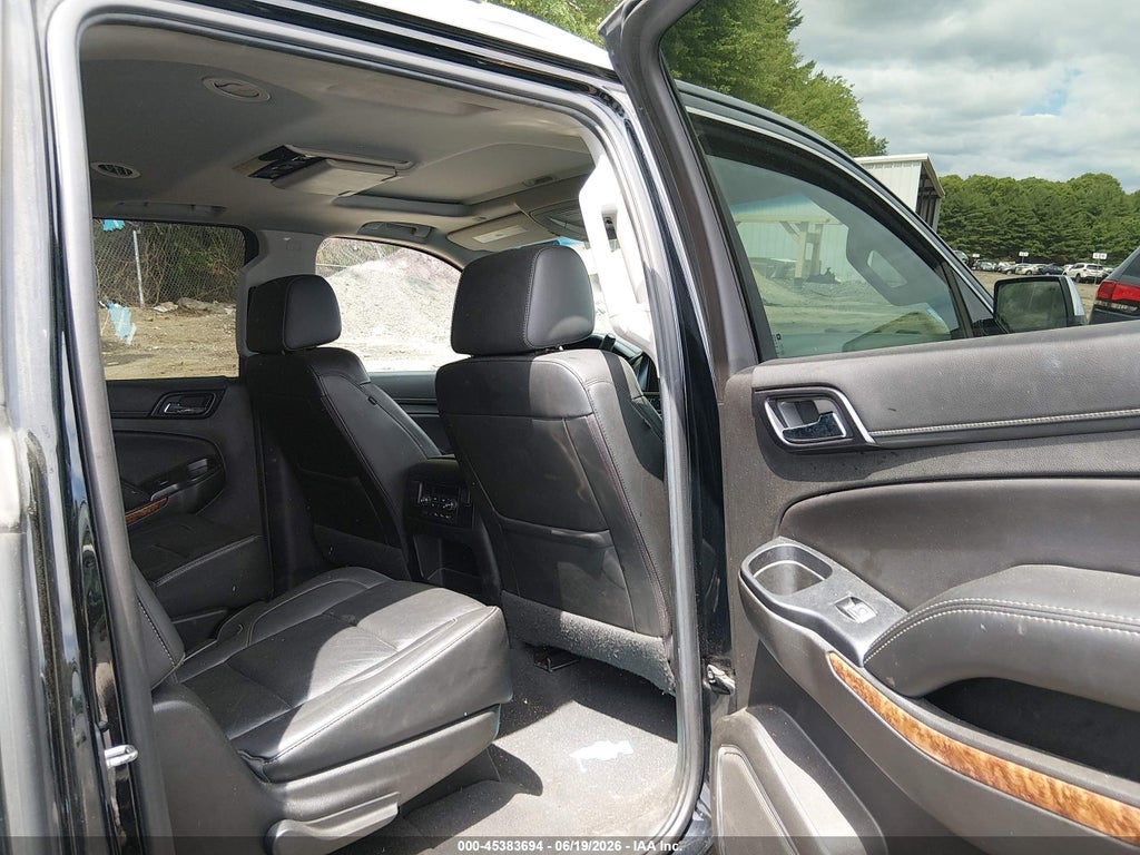 2019 Chevrolet Suburban Premier photo 8