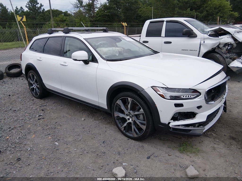2025 VOLVO V90 CROSS COUNTRY