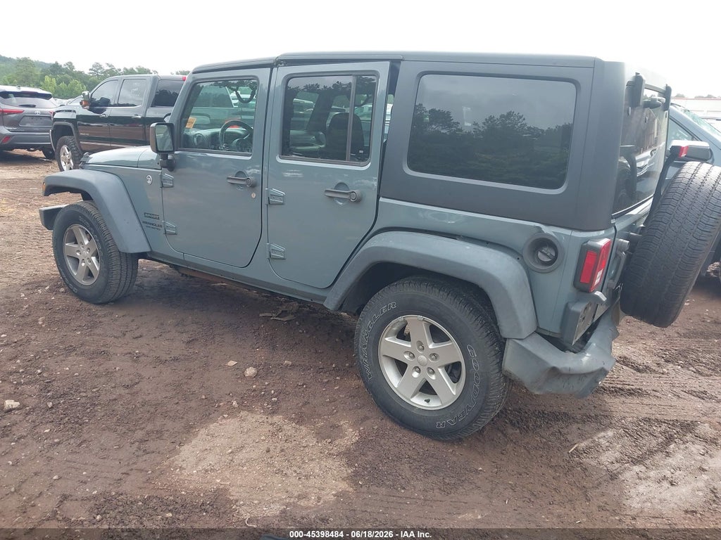 2015 Jeep Wrangler Unlimited Sport photo 3
