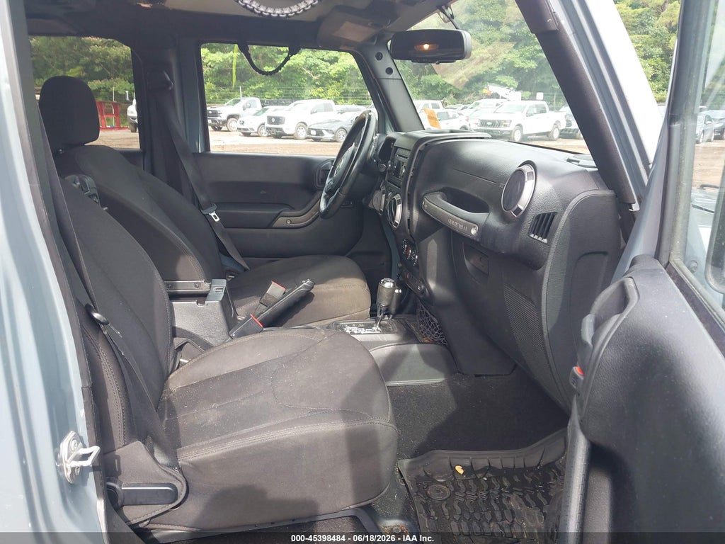 2015 Jeep Wrangler Unlimited Sport photo 5