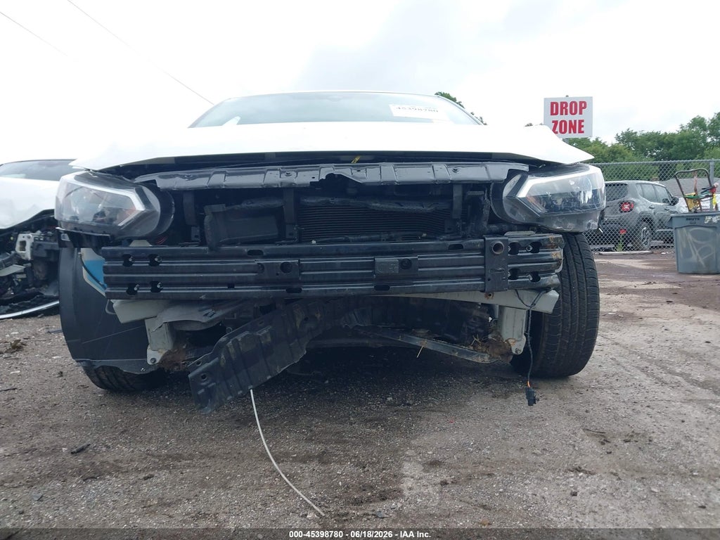 2024 Nissan Sentra SV Xtronic CVT photo 6