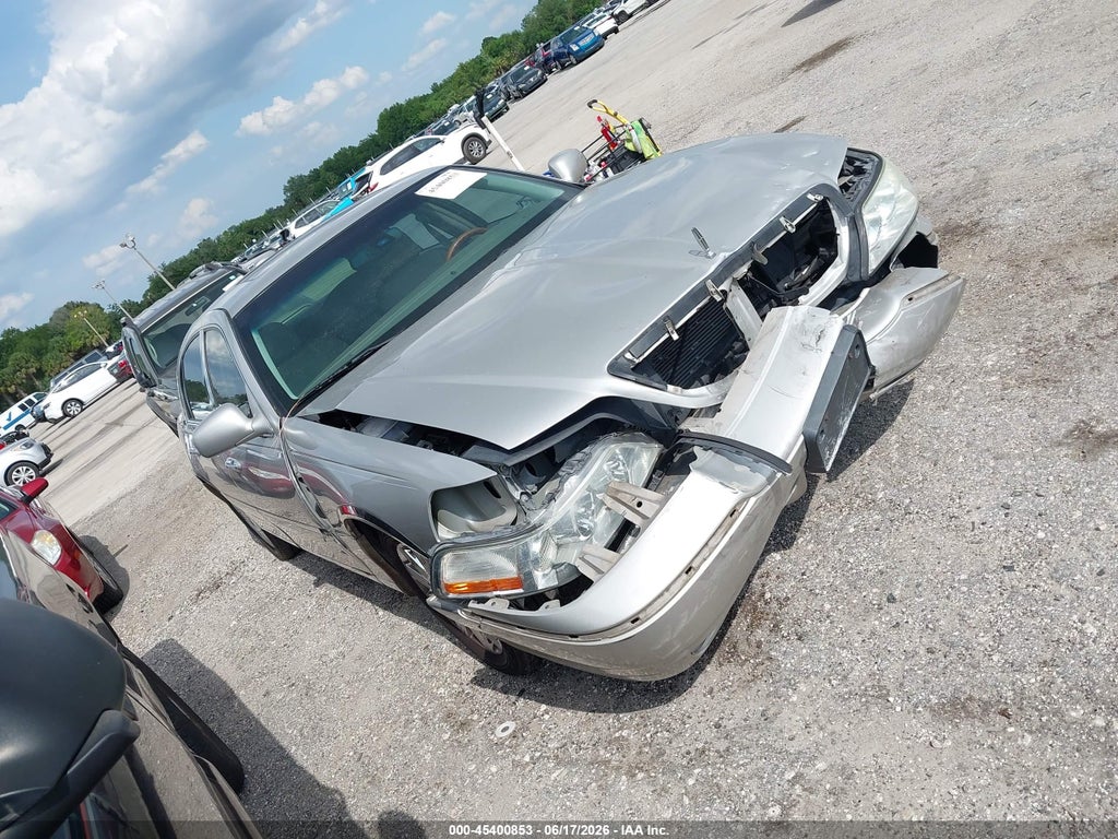 2003 LINCOLN TOWN CAR