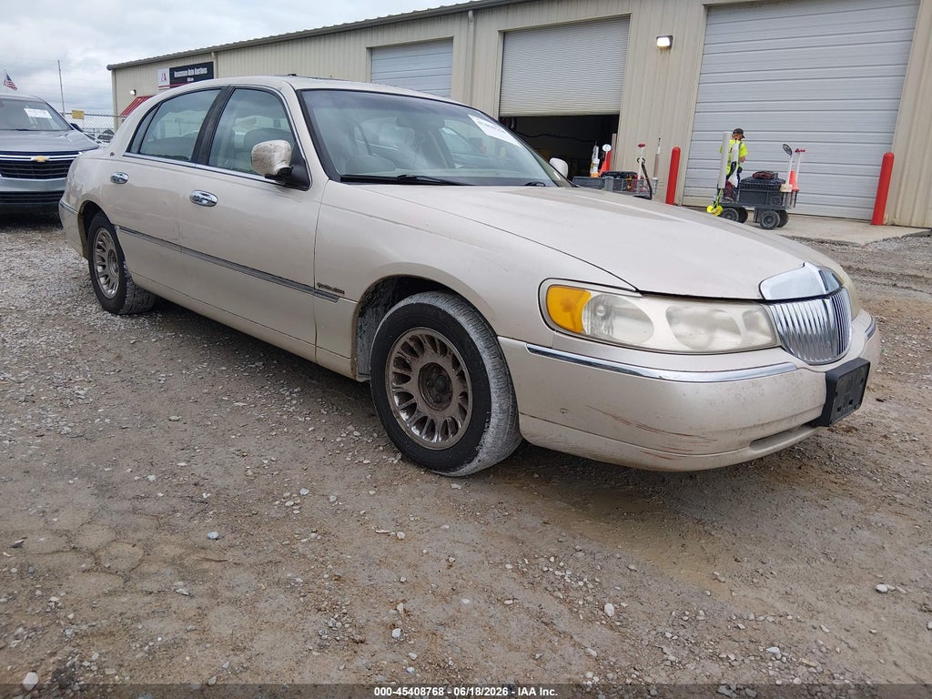 2000 LINCOLN TOWN CAR