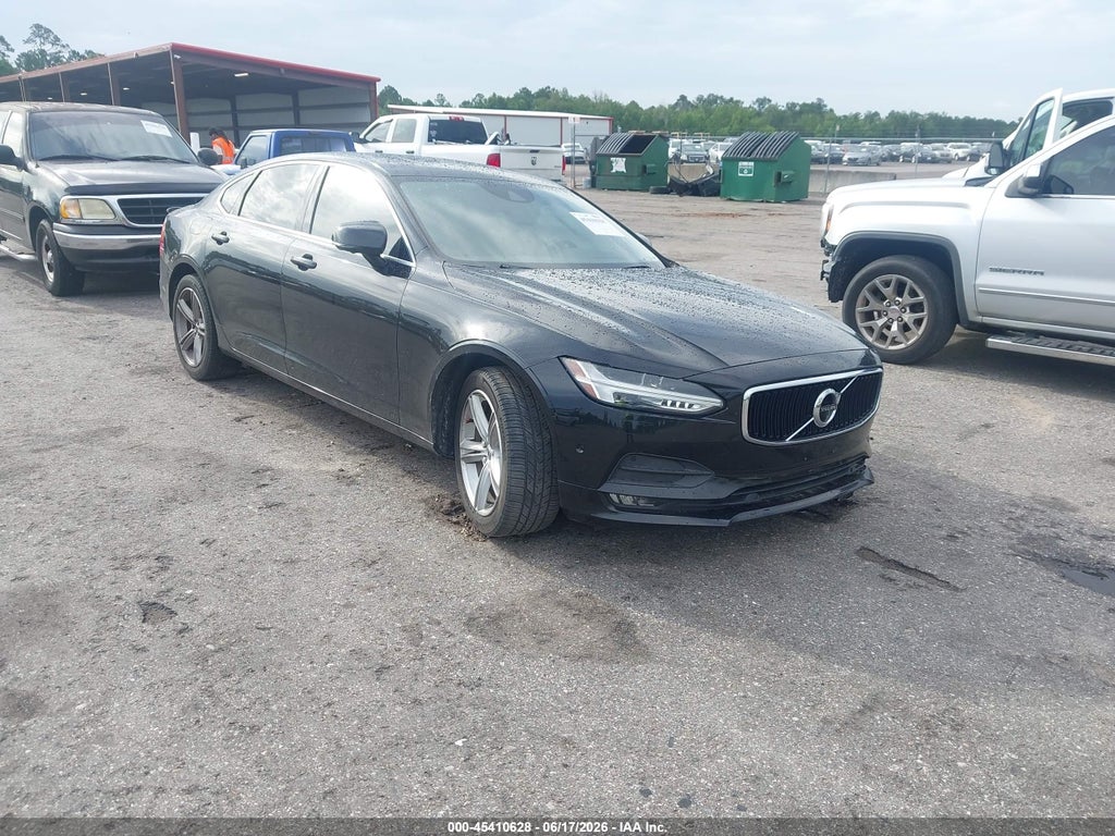 2018 VOLVO S90