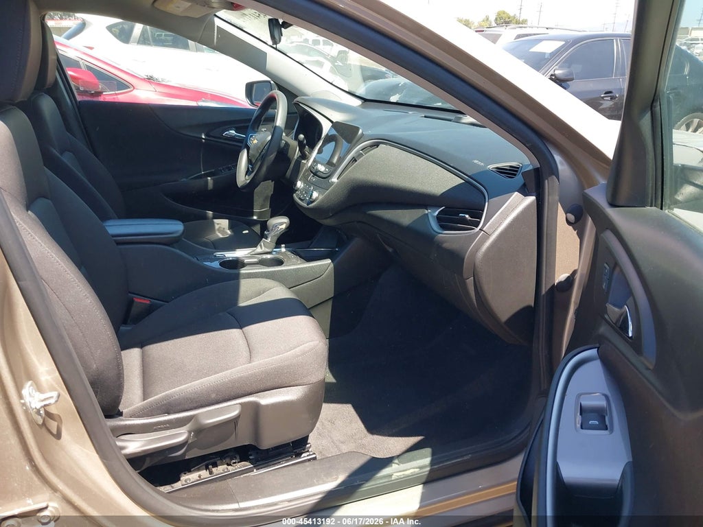 2024 Chevrolet Malibu FWD 1LT photo 5