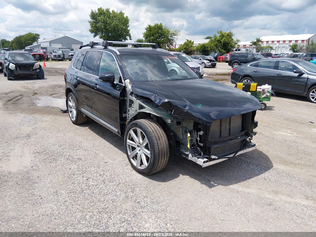 2018 VOLVO XC90