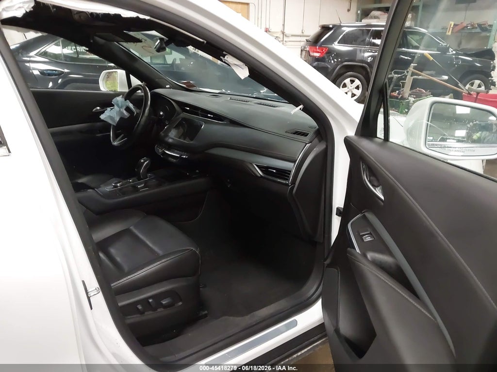 2019 Cadillac XT4 Premium Luxury photo 5