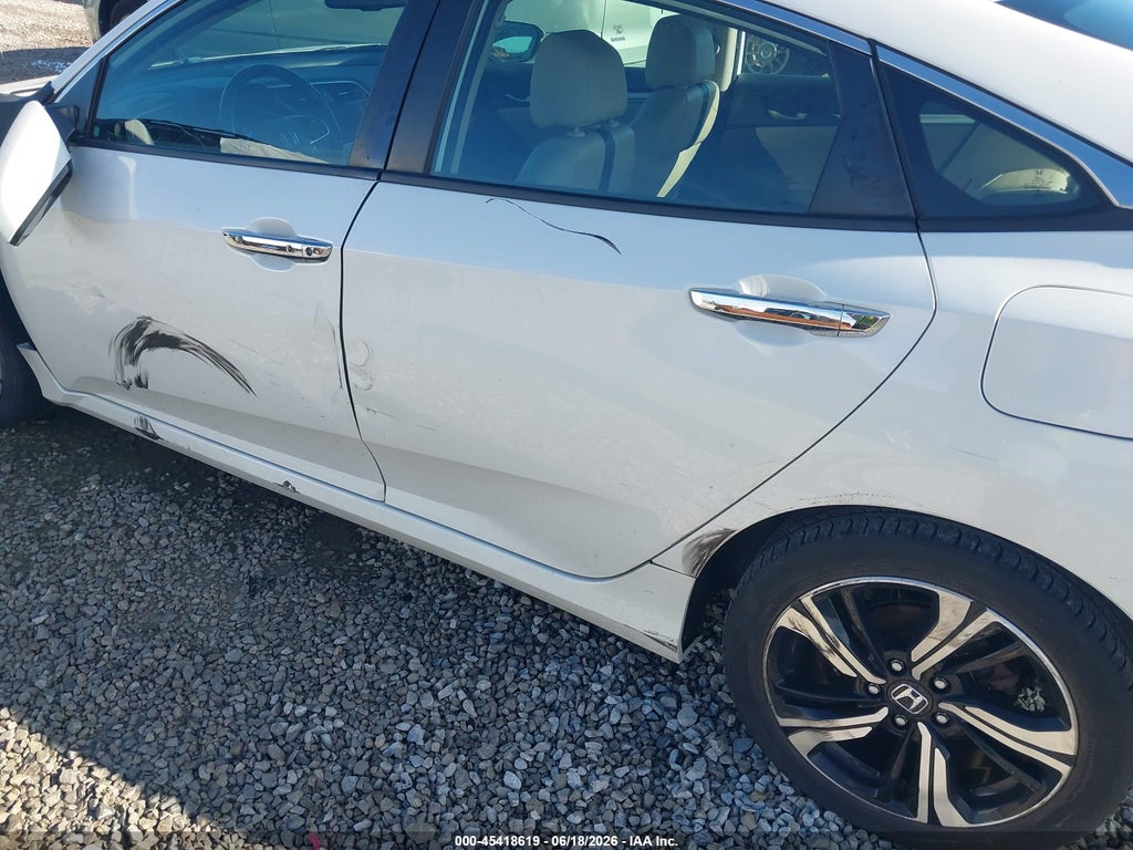 2016 Honda Civic Touring photo 6