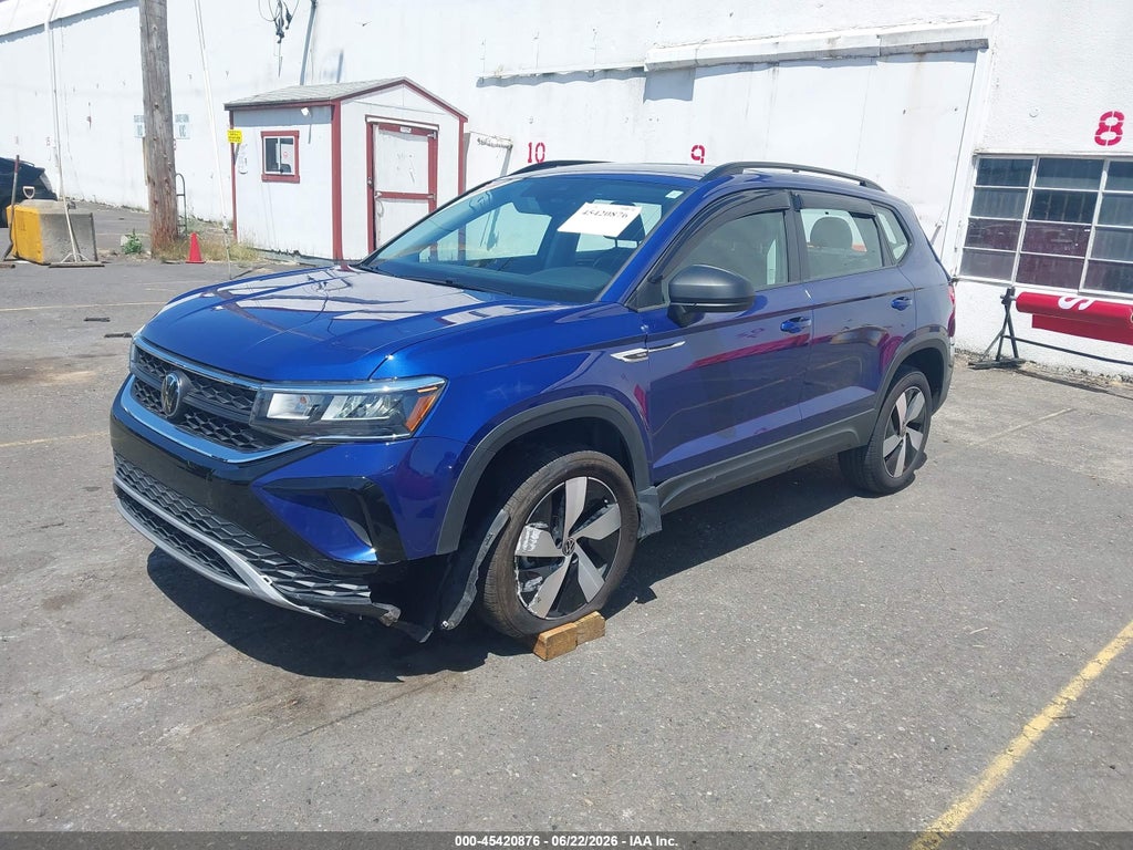 2024 Volkswagen Taos 1.5T S photo 2