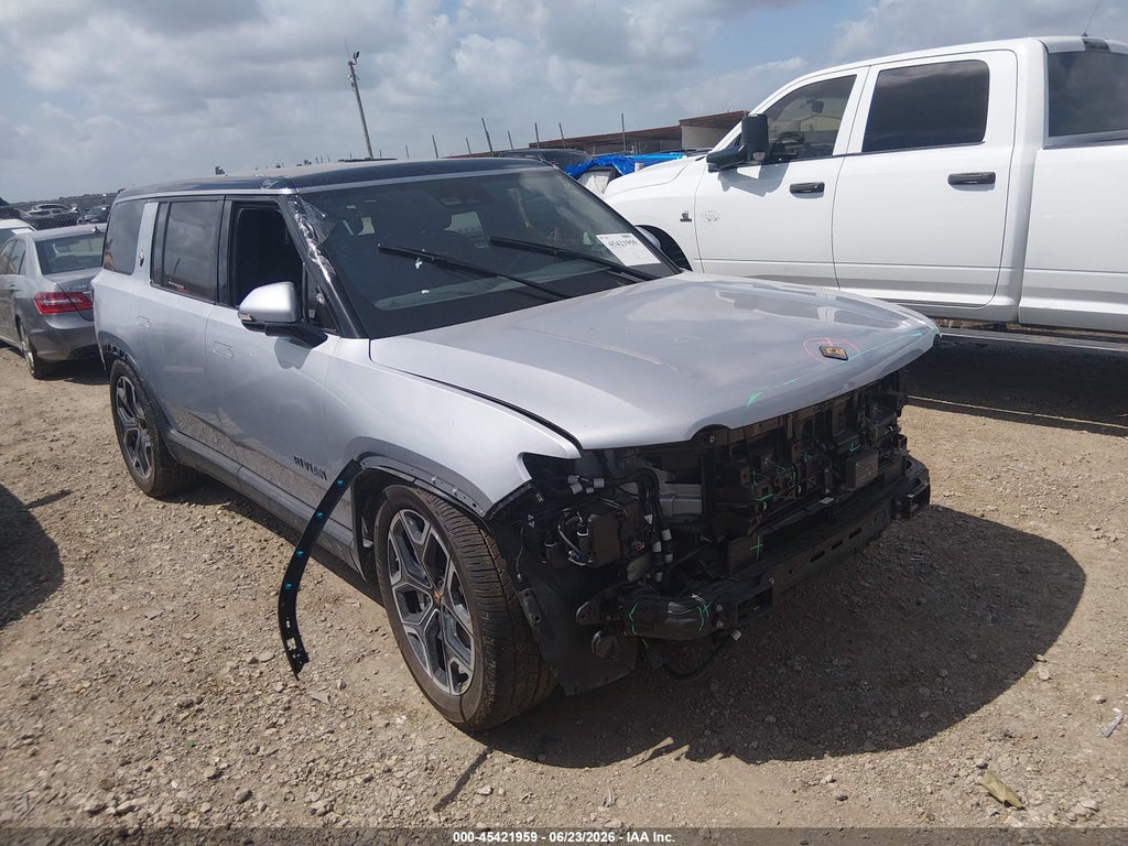 2025 RIVIAN R1S