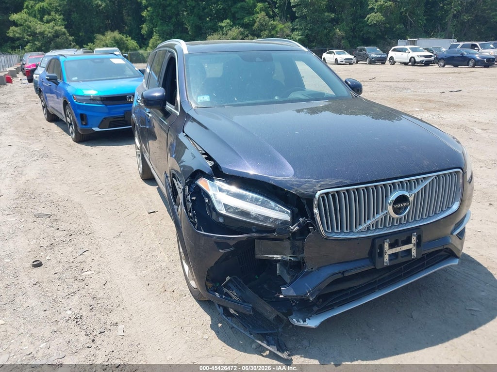 2017 VOLVO XC90