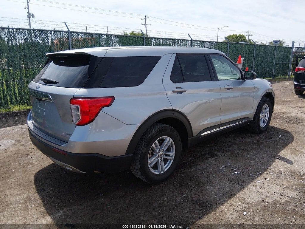 2022 Ford Explorer XLT photo 4