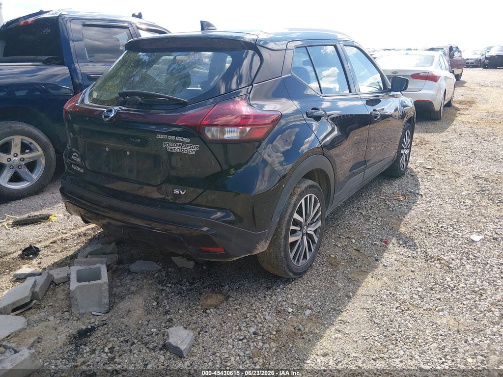 2021 Nissan Kicks SV Xtronic CVT photo 4