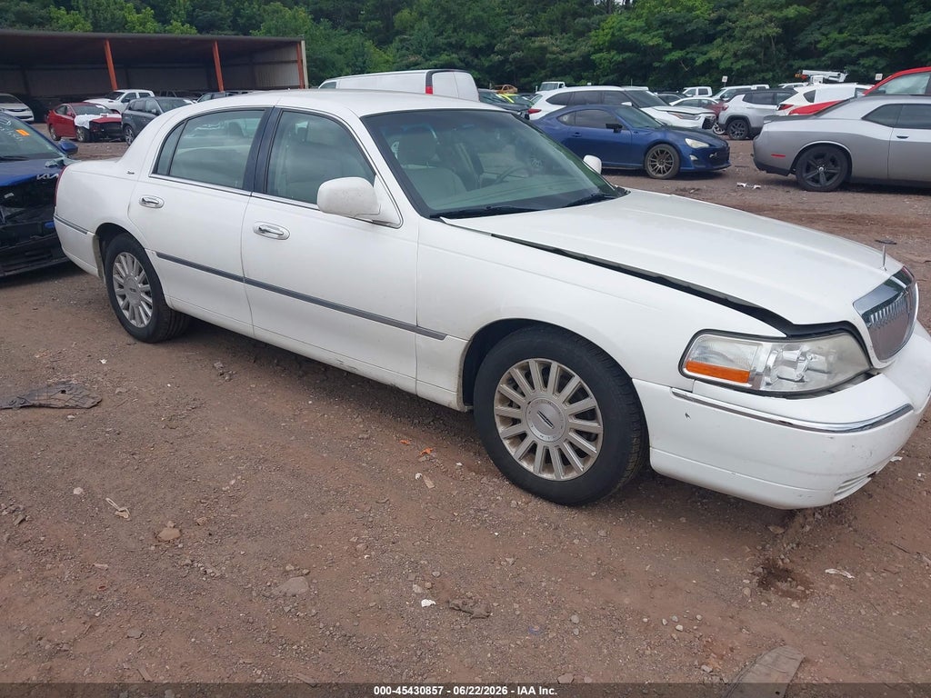 2004 LINCOLN TOWN CAR