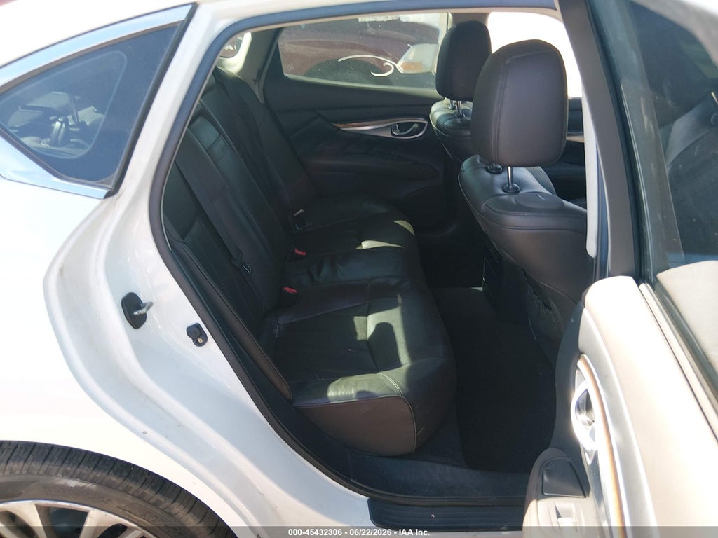 2011 Infiniti M37X photo 8