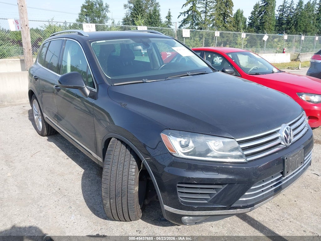 2016 Volkswagen Touareg VR6 Sport photo 1