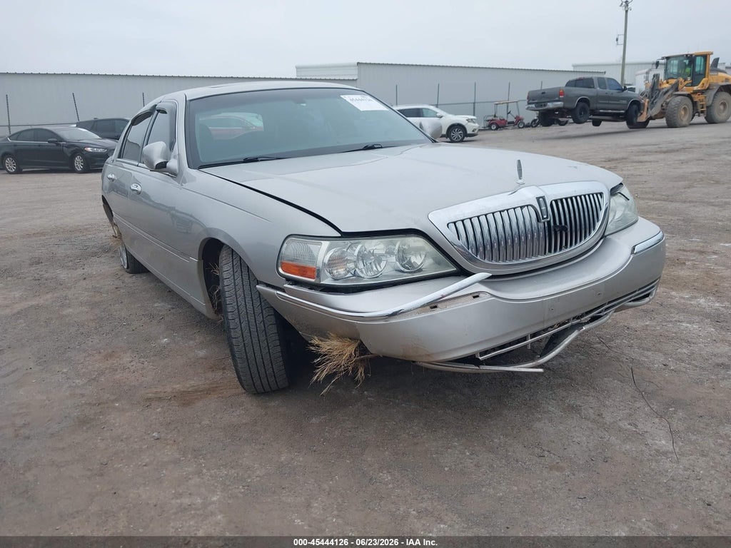 2006 LINCOLN TOWN CAR