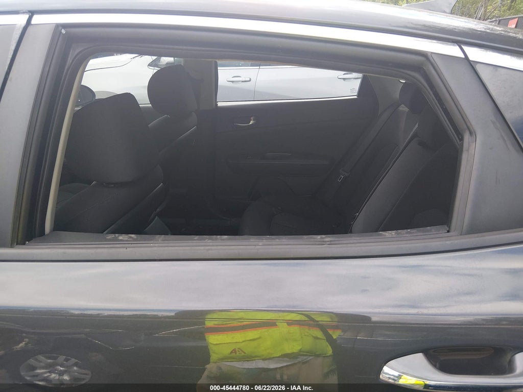 2017 Kia Optima LX photo 6