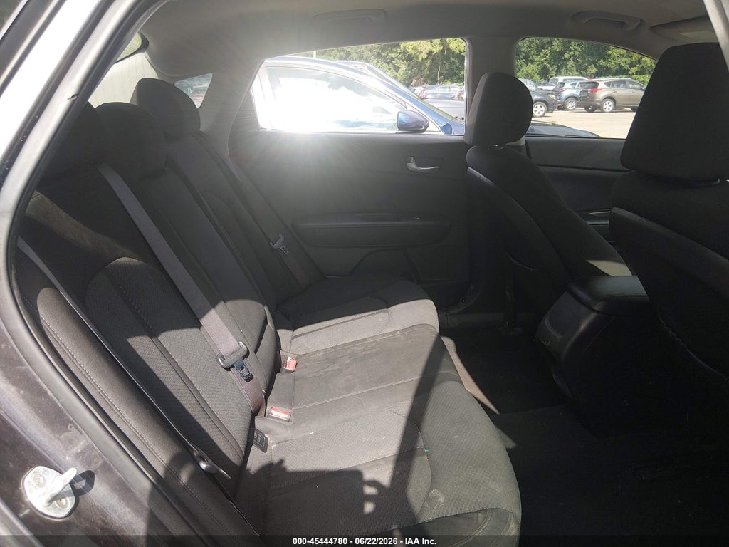 2017 Kia Optima LX photo 8