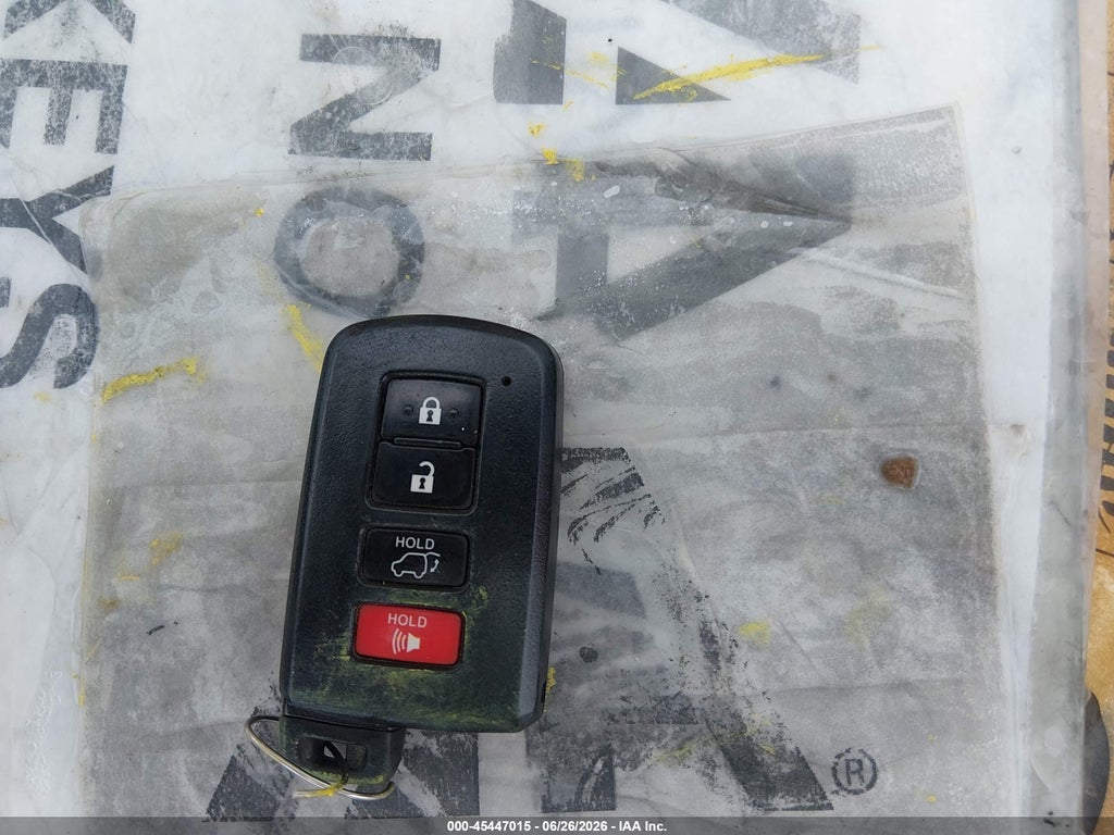 2016 Toyota RAV4 Hybrid XLE photo 11