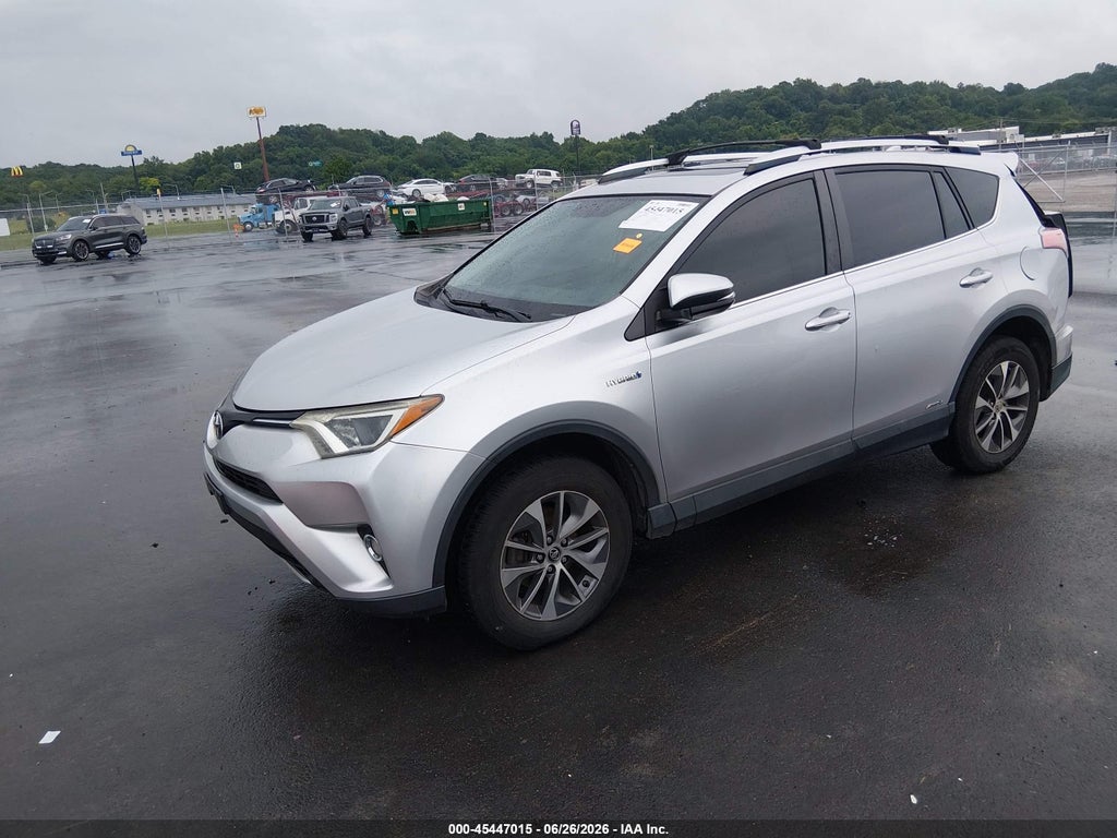 2016 Toyota RAV4 Hybrid XLE photo 2