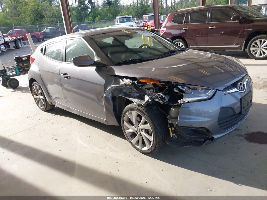 2016 Hyundai Veloster photo 1