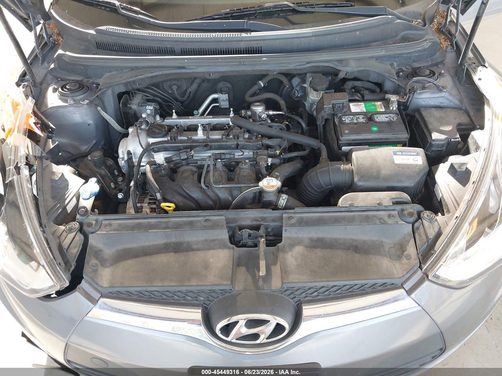 2016 Hyundai Veloster photo 10