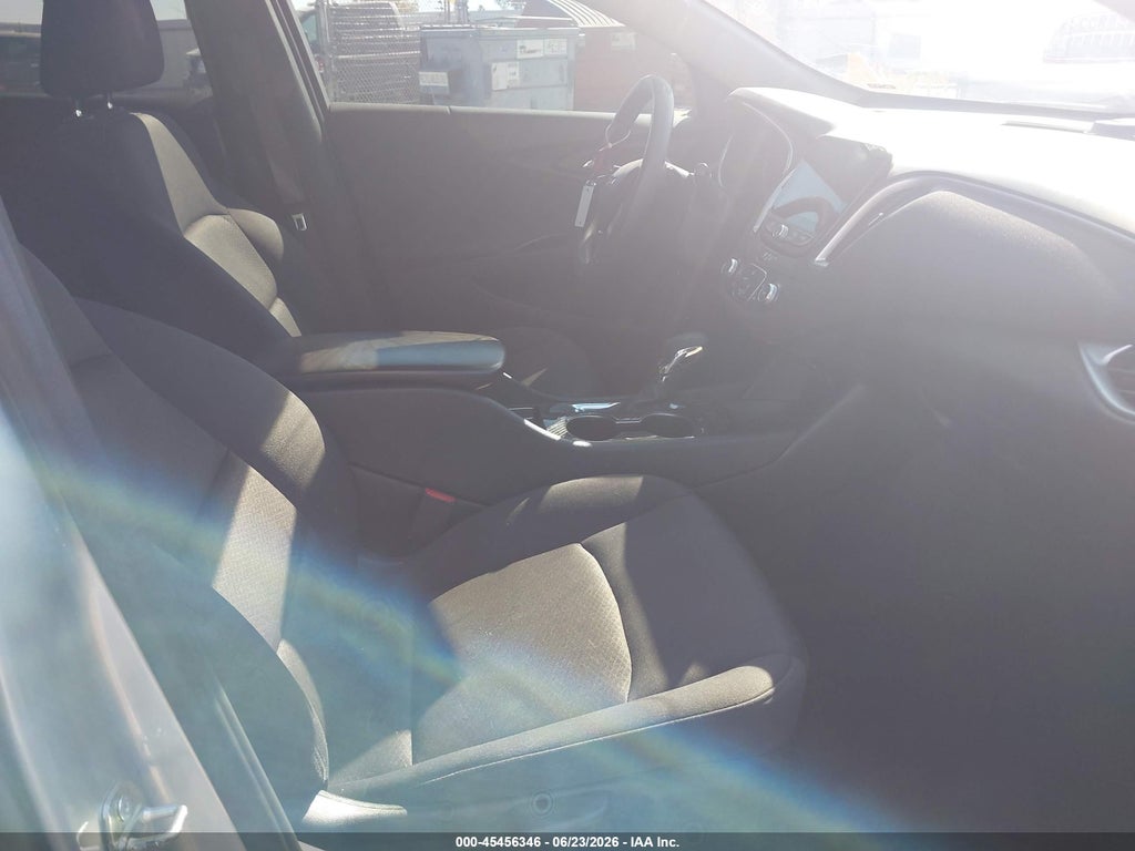 2022 Chevrolet Malibu FWD 1FL photo 5