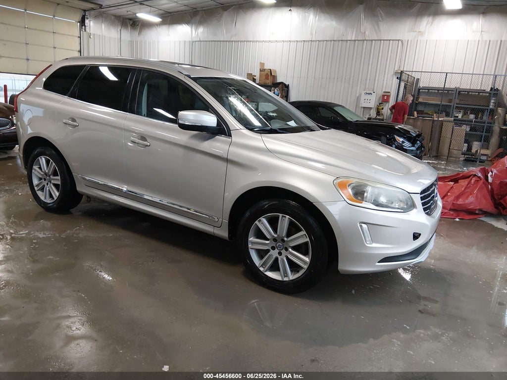 2017 VOLVO XC60