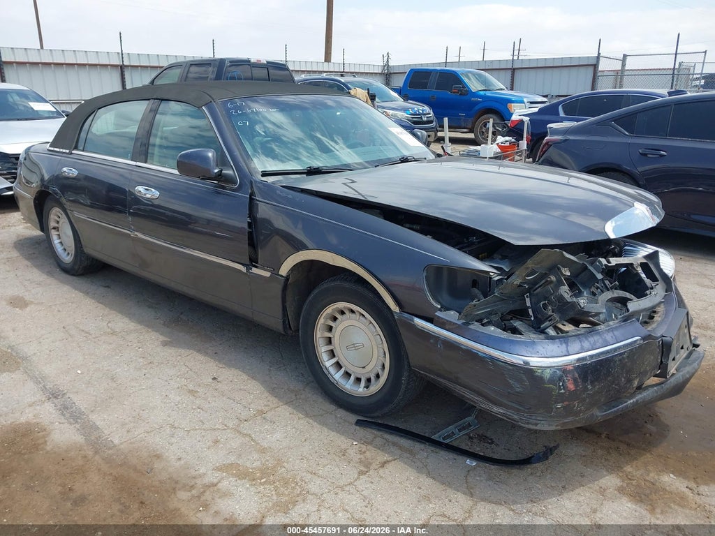 2000 LINCOLN TOWN CAR
