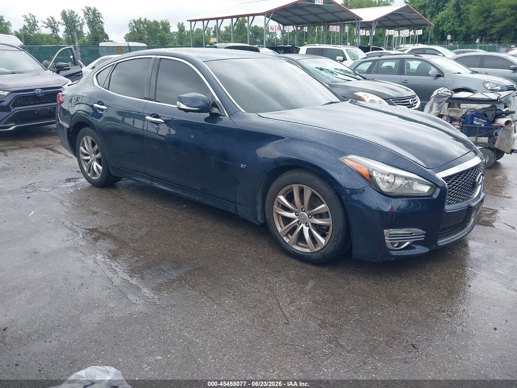 2017 Infiniti Q70 3.7 photo 1