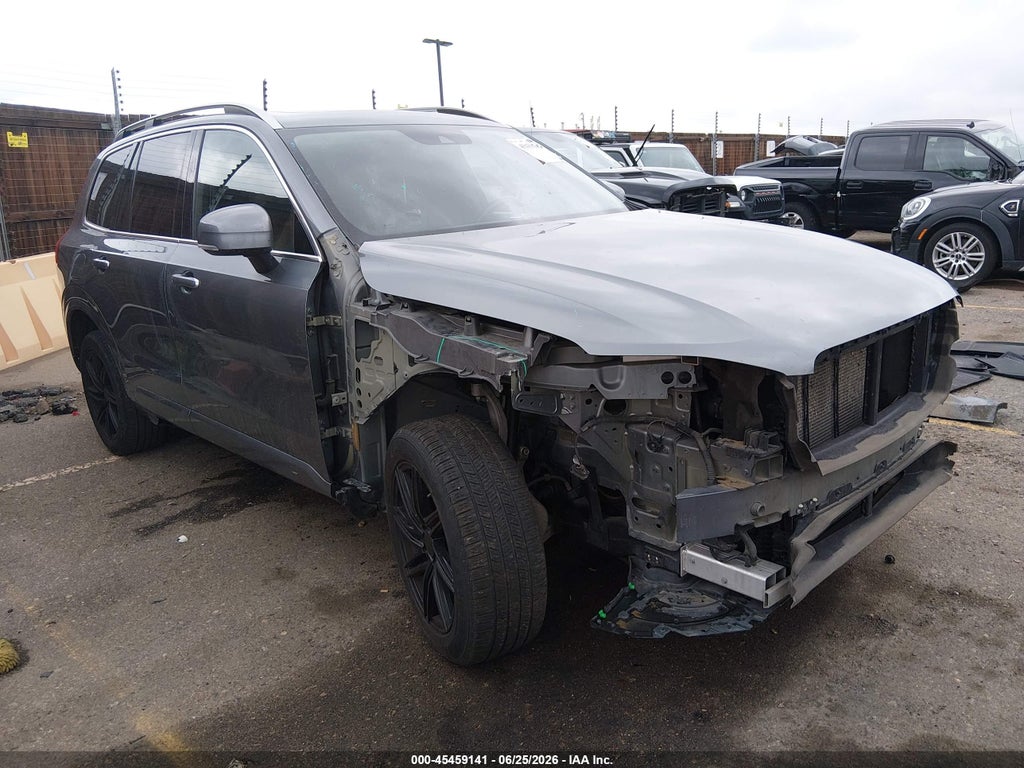 2016 VOLVO XC90