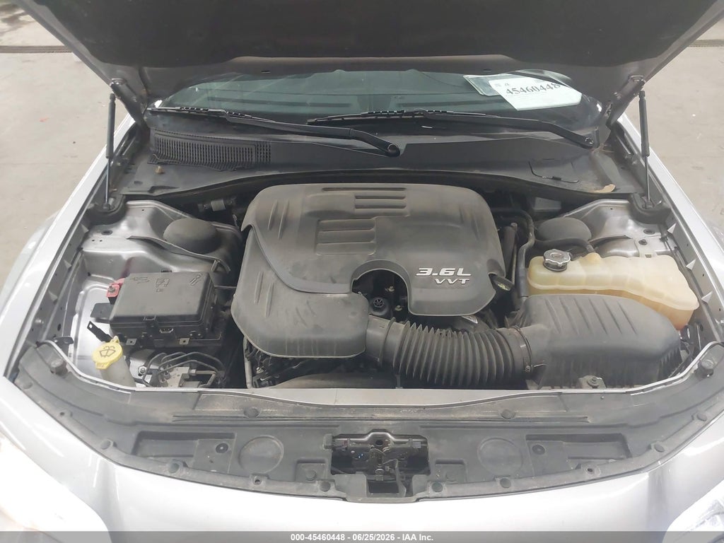 2018 Chrysler 300 300S AWD photo 10