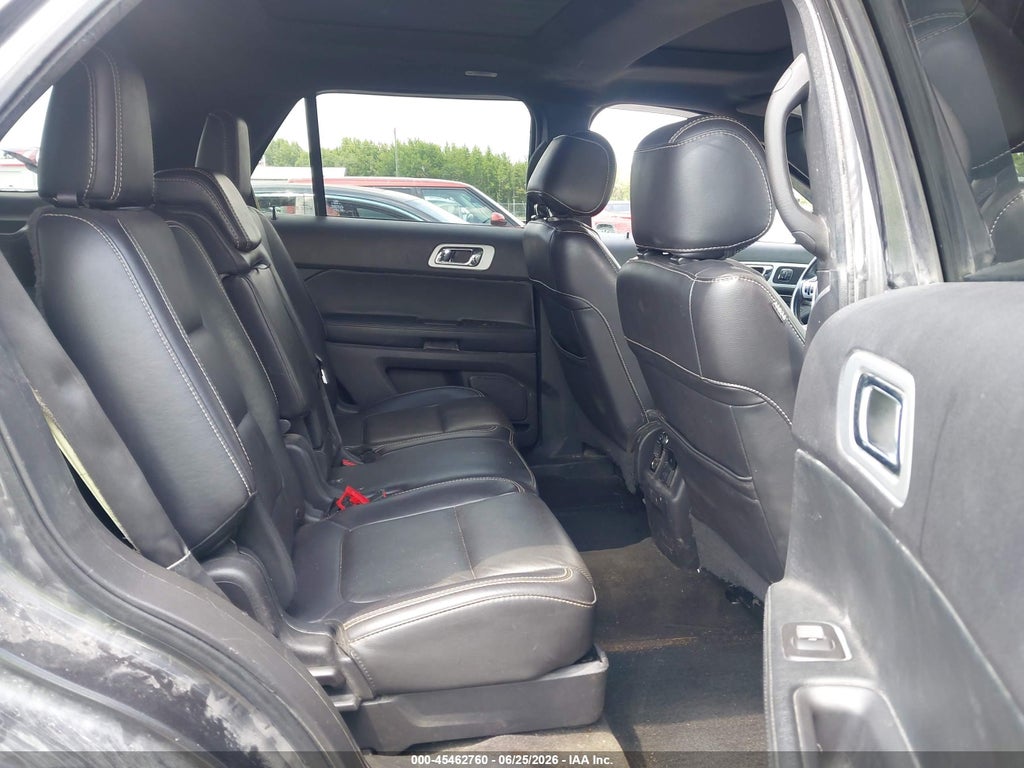2015 Ford Explorer Sport photo 8