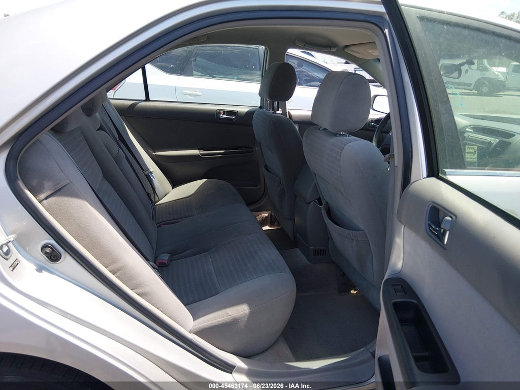 2005 Toyota Camry LE photo 8
