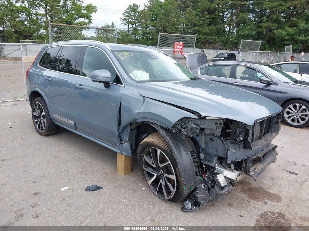2023 VOLVO XC90