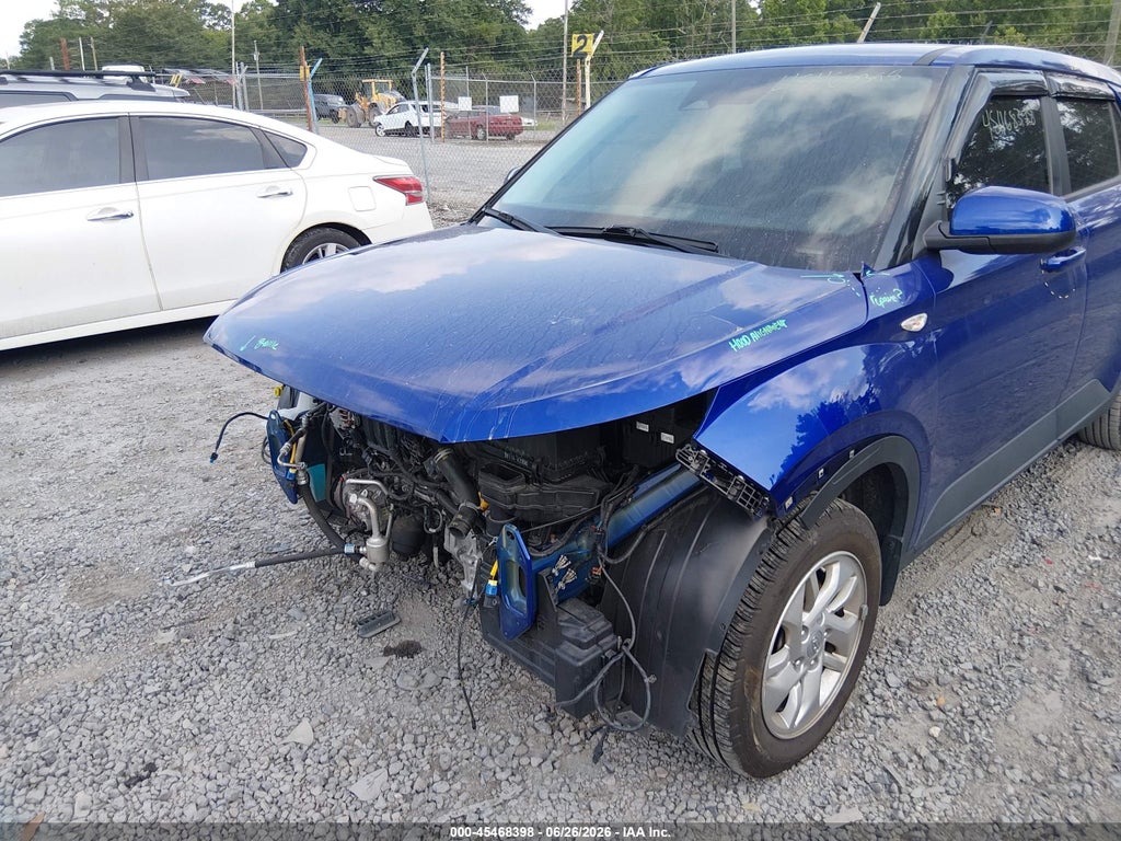 2023 Hyundai Venue SE photo 6