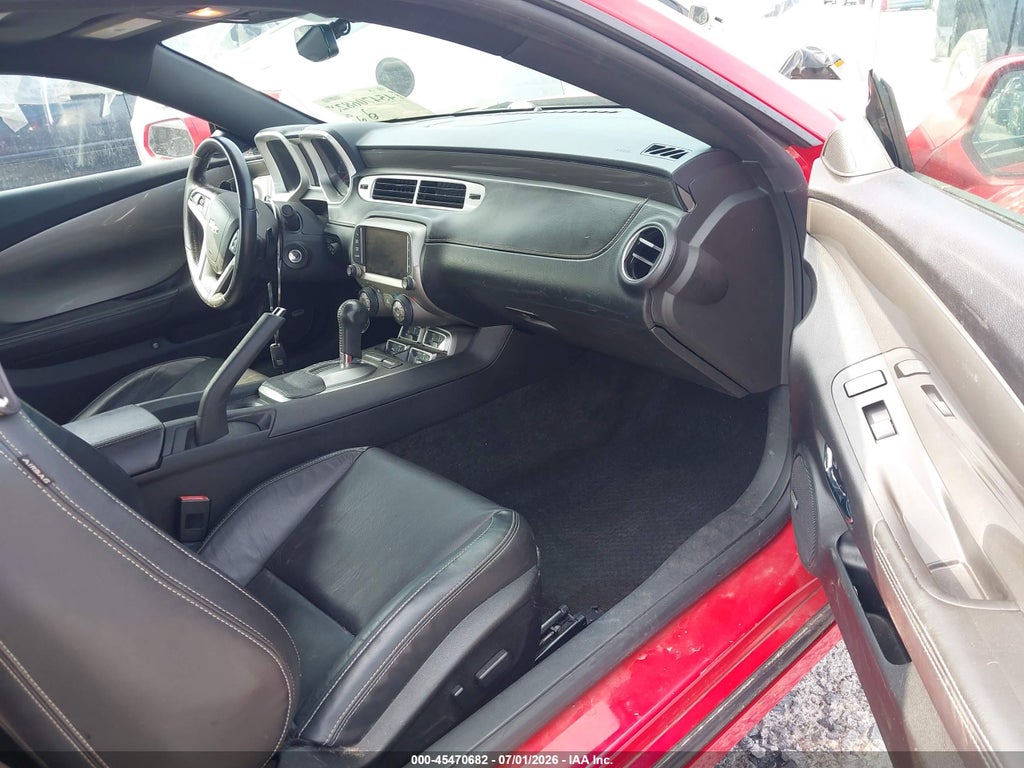 2015 Chevrolet Camaro 2LT photo 5
