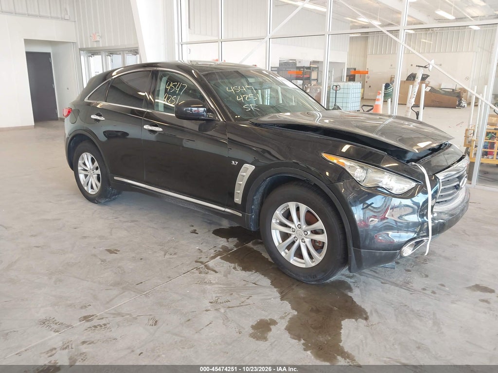 2016 Infiniti QX70 photo 1