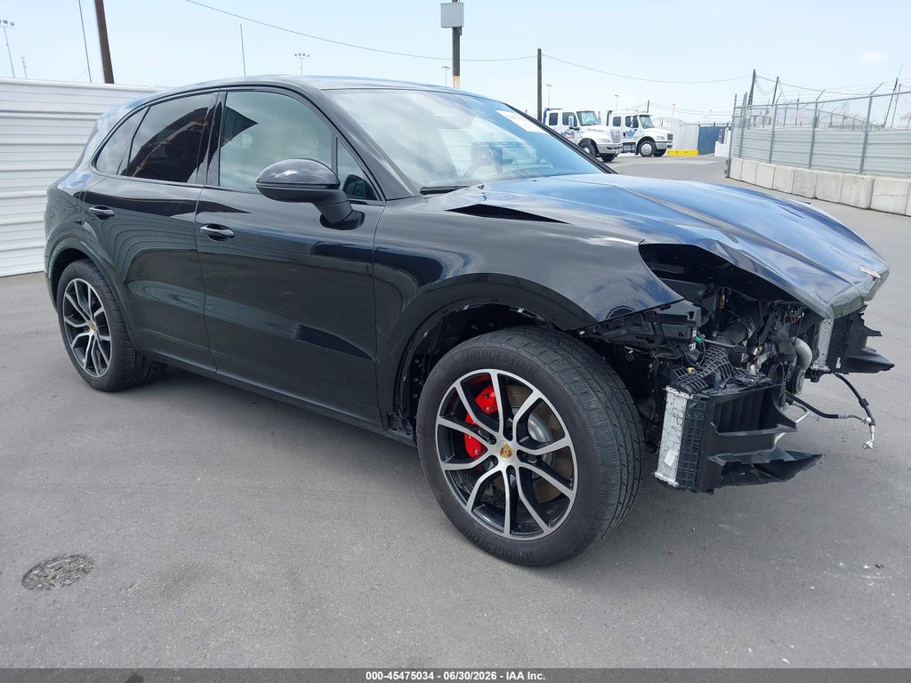 2024 PORSCHE CAYENNE
